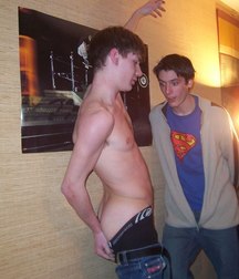 shows his ass without shame 5d6fec1ccfe63.jpg