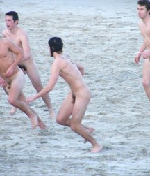 run all naked 5d6fecb62292f.jpg