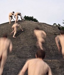 run all naked 5d6feccd39433.jpg