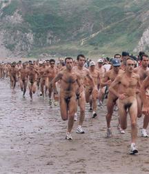run all naked 5d6fecd528316.jpg