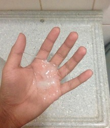 the warm seed on the hand 5d7158cf6906a.jpg