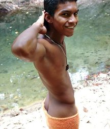 armpits twink tube guys flex 5d73a0661a69a.jpg