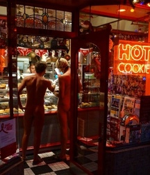 today I go to the store 5d75de3e9dde9.jpg