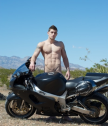 naked motorcyclists 5d76b240f0cb2.png