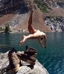 the perfect dive 5d77c8f02b26f.jpg