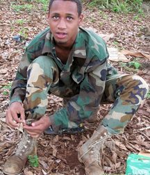 beautiful Colombian soldiers 5d7a8a3457023.jpg