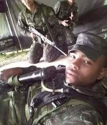 beautiful Colombian soldiers 5d7a8a3a53480.jpg