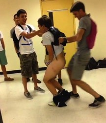 crazy, funny straight guys 5d7bc6ff933ad.jpg