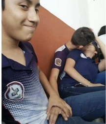 straight guys pretend to be gay 5d7dbfeabf9a3.jpg