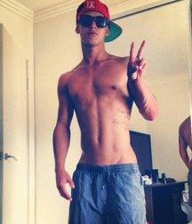 young male beauty 5d7dc1cacd706.jpg