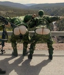 boys in war 5d8f94a4eebd4.jpg