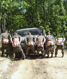 boys in war 5d8f94a66f9e5.jpg