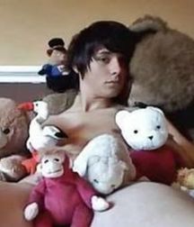 I love my stuffed animals 5d90cb3b287bb.jpg