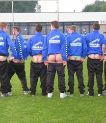 straight ass 5d90cc505afbe.jpg