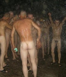 young Russian soldiers in the shower 5d91b1824c6d4.jpg