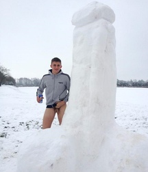 special games with snow 5d927c3b9bd33.jpg