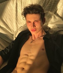 very nice boys 5d93763c8ed91.jpg