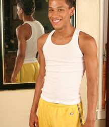 very nice boys 5d937648a44d7.jpg