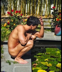 naturally seated 5d9832d9af56a.jpg
