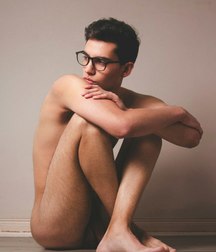 naturally seated 5d98331253ab0.jpg