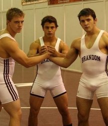 sports wrestlers 5d98334724ef8.jpg