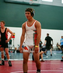 sports wrestlers 5d983356a9796.jpg