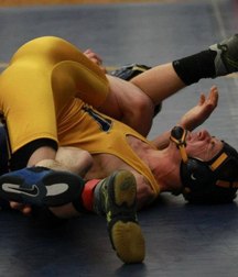 sports wrestlers 5d98336762856.jpg