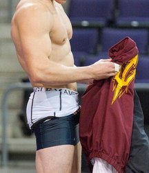 sports wrestlers 5d983368e693e.jpg
