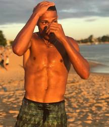 South American boys 5d9ac352d9eff.jpg