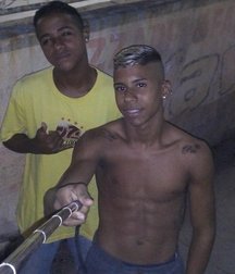 South American boys 5d9ac362e6392.jpg