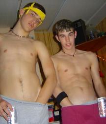 teen-boys-shirtless 5d9c9cf775bcd.jpg