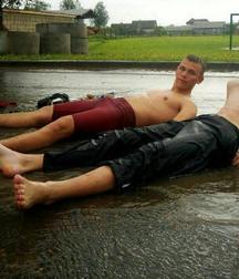 teen-boys-shirtless 5d9c9d2a6428e.jpg