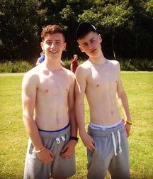 teen-boys-shirtless 5d9c9d3798d24.jpg