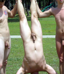 upside down naked 5d9e39d6da049.jpg