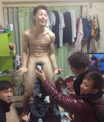 funny japanese straight guys 5d9f53d984c54.jpg