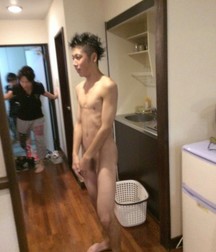 funny japanese straight guys 5d9f53de71f95.jpg