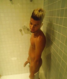 black guys in the shower 5d9f54a983e1a.jpg