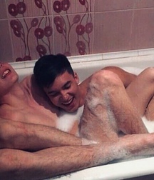 bathe in the tub in company 5da5f42a1fa61.jpg