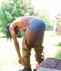 saggy-pants 5da765f1efbd2.jpg
