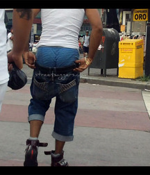 saggy-pants 5da765fb7e702.jpg