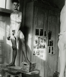 black and white photography 5da8af07a55bf.jpg