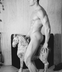black and white photography 5da8af235e99a.jpg