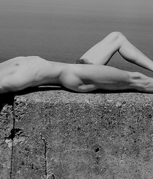 black and white photography 5da8af2b06358.jpg