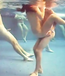 kids have fun in the pool 5da977b08ac4b.jpg