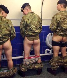 the boys pee together 5da9788aa9c3d.jpg