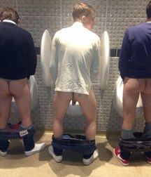 the boys pee together 5da9789574fd4.jpg