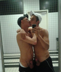 selfies in two 5daafa53d6f7b.jpg