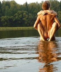 boys love water 5dac2a44e893c.jpg