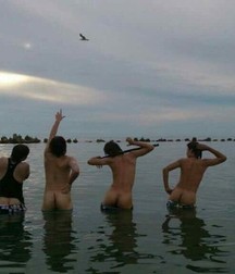 wet straight asses 5dae0859bf9f4.jpg
