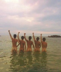 wet straight asses 5dae085b4c232.jpg